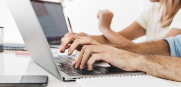 Foto de Usuarios de tecnología creado por freepik 